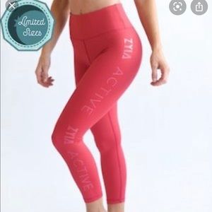 EUC Zyia logo capri size small